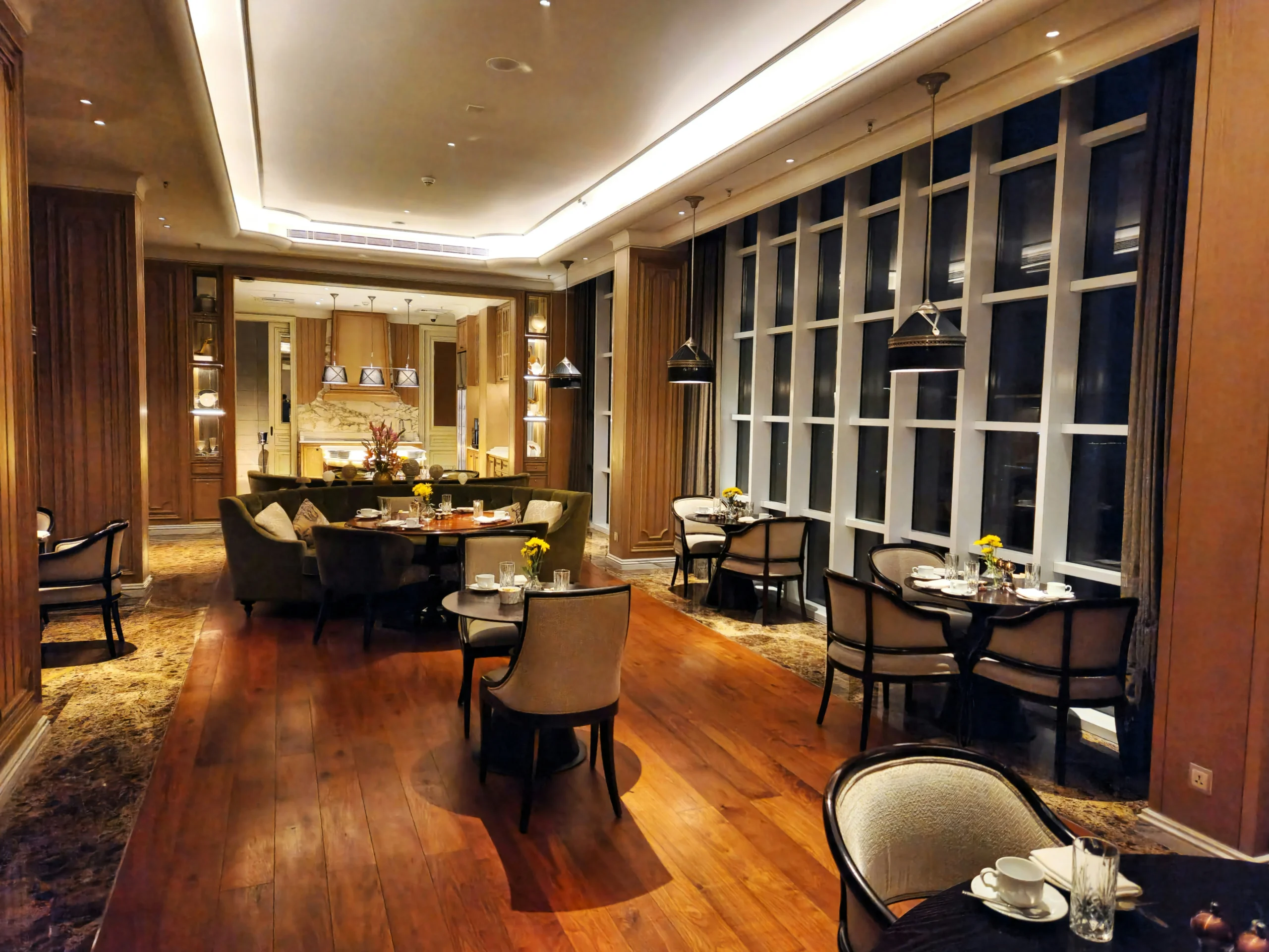 Restaurant Dining at Thaproban